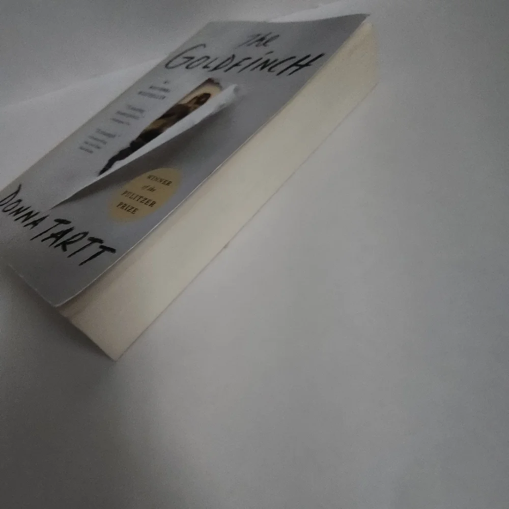 DONNA TART the Goldfinch soft cover book